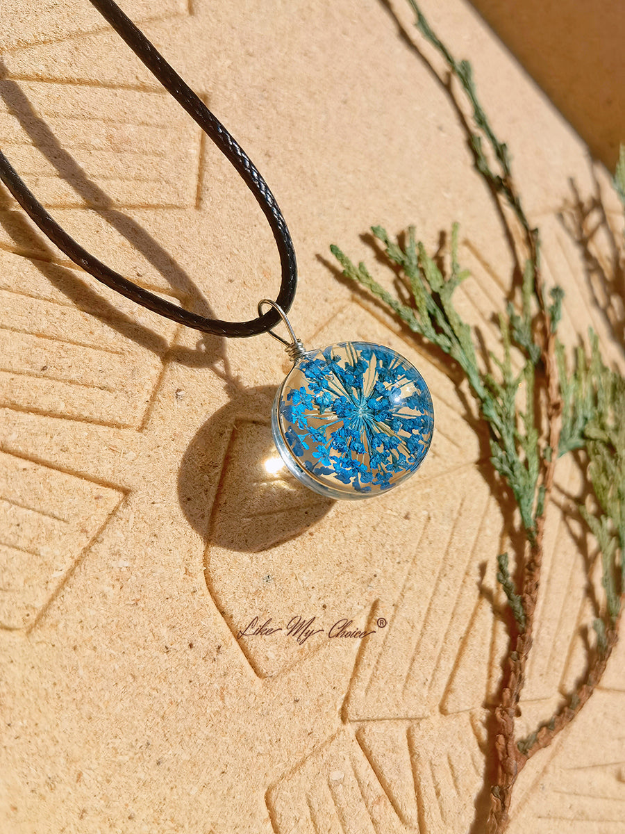 Aqua Queen Anne's Lace Necklace