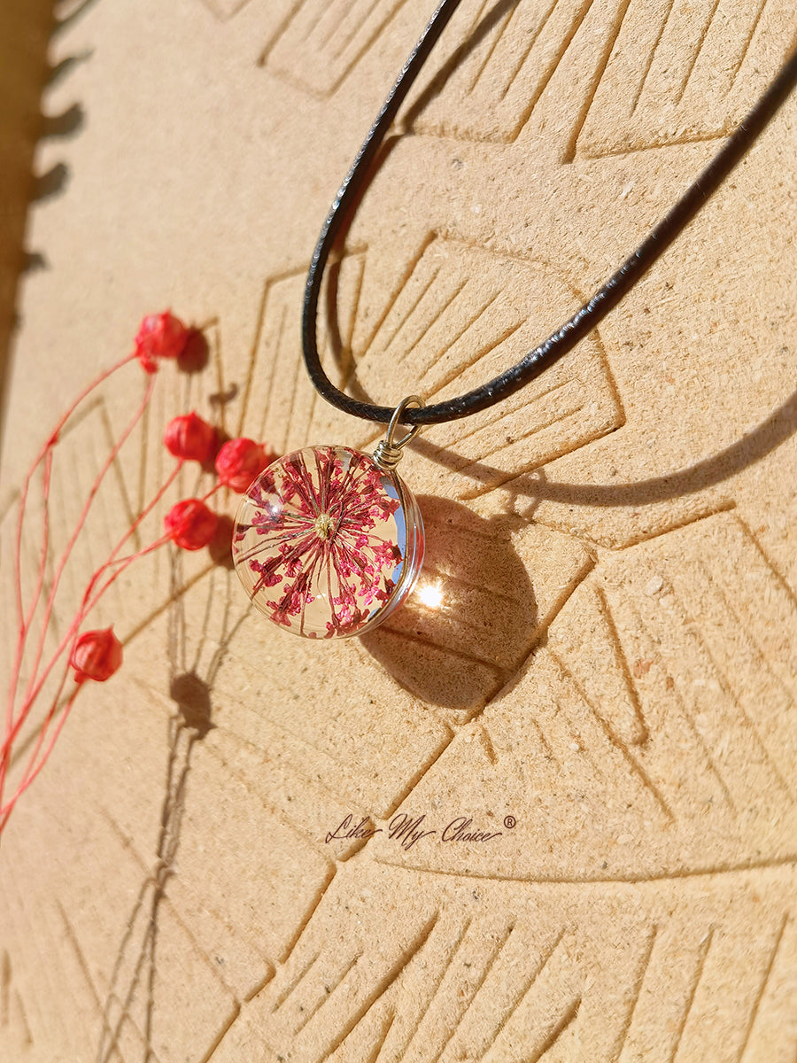 Aqua Queen Anne's Lace Necklace