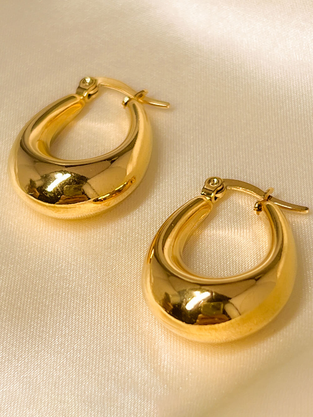 Exaggerated Vacation Style Hollow Water Drop Earrings